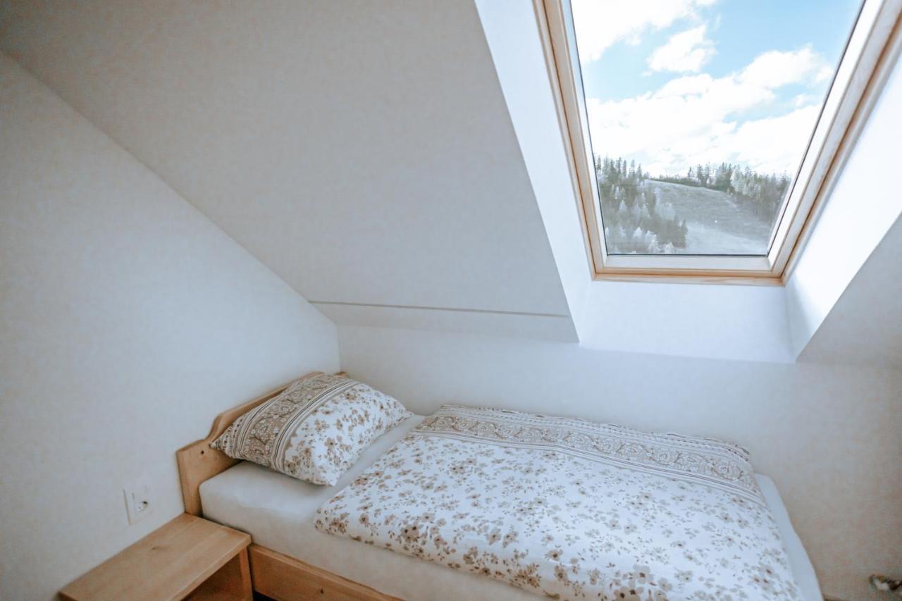 Apartments Cenda Zelezniki Eksteriør billede